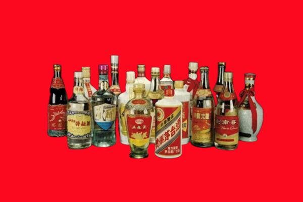 东胜区回收十八老酒.jpg